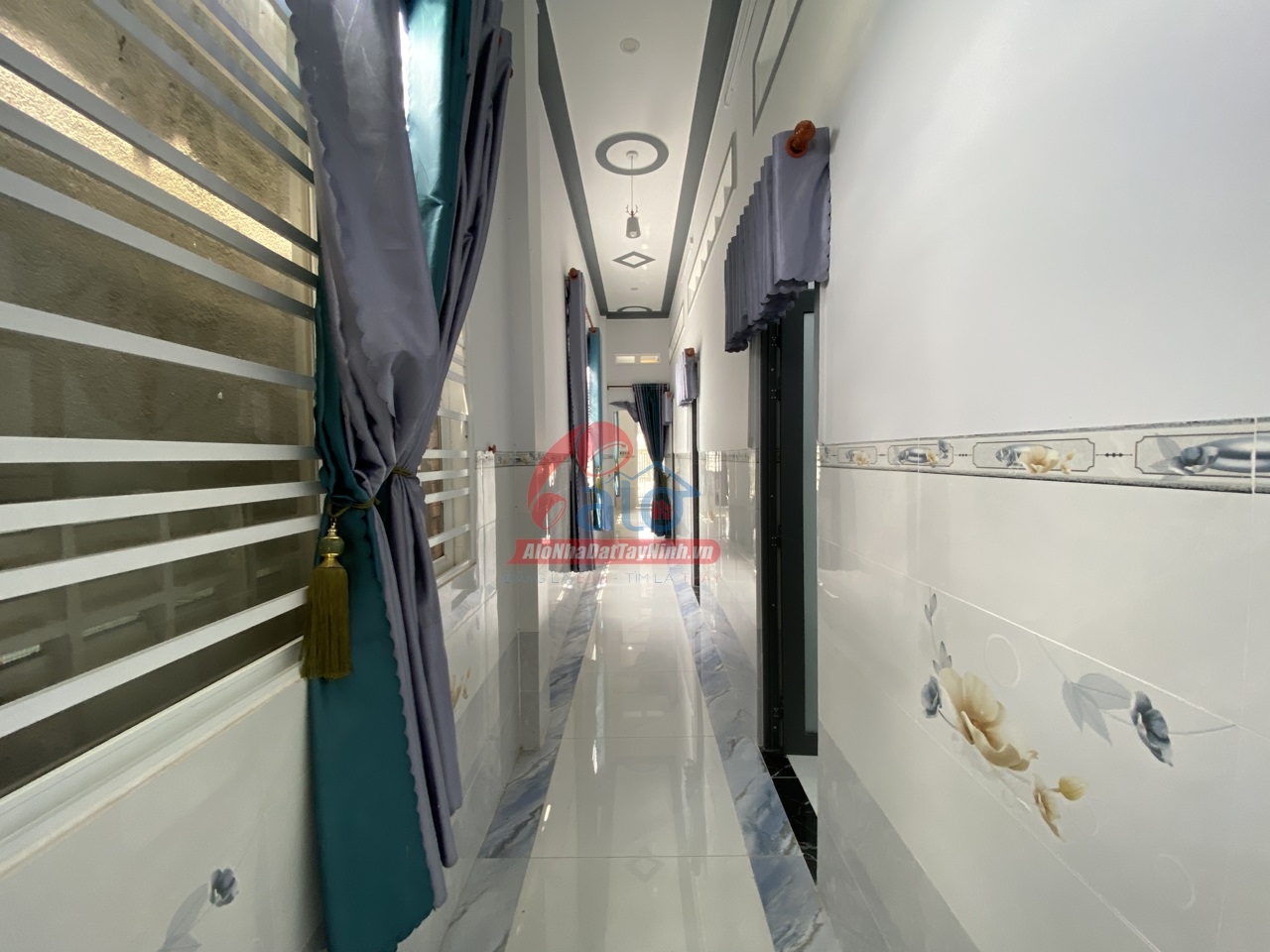 Bán nhà mới 100% với 3 phòng ngủ ngay chợ Cư Trú, phường Ninh Thạnh, Tây Ninh